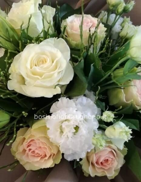 Bouquet di fiori bianchi