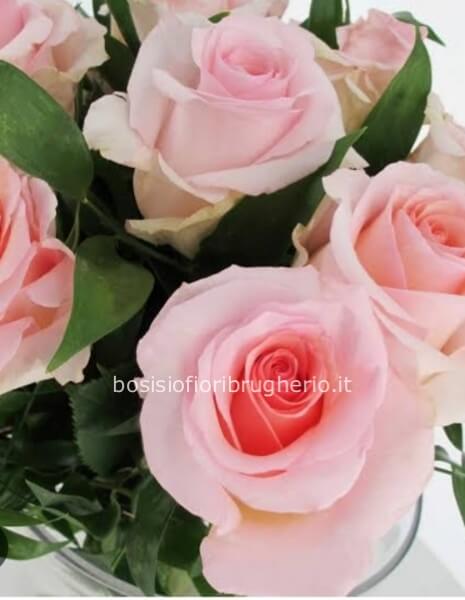 Bouquet di roselline rosa e verde