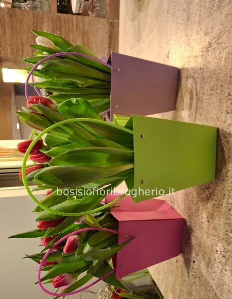 bouquet con n.10 tulipani in borsetta
